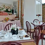 מלון Museum 3*