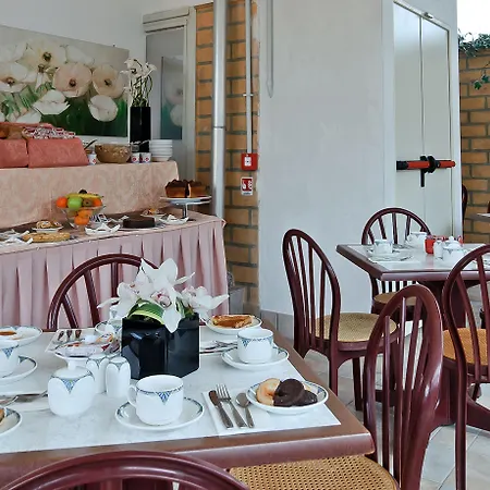 Hotel Museum 3*